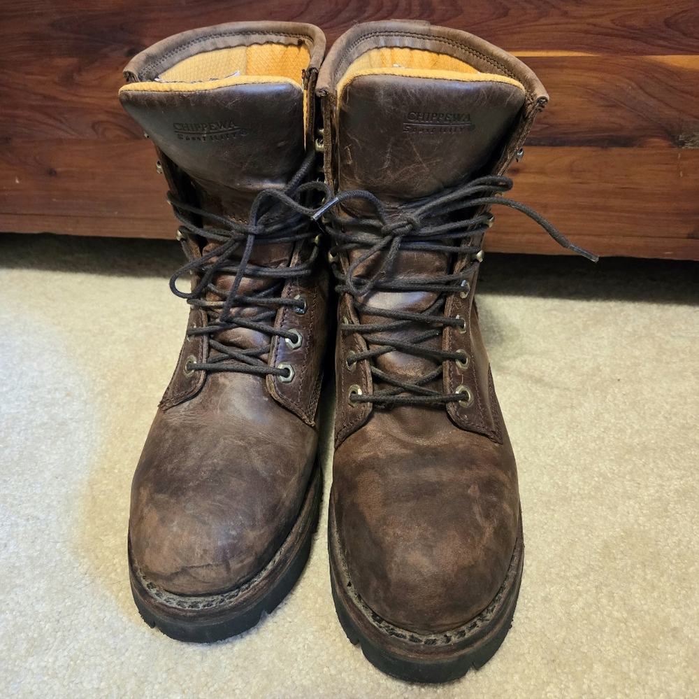 Womans Chippewa Brown Lace Up Boots Rugged Leather Design